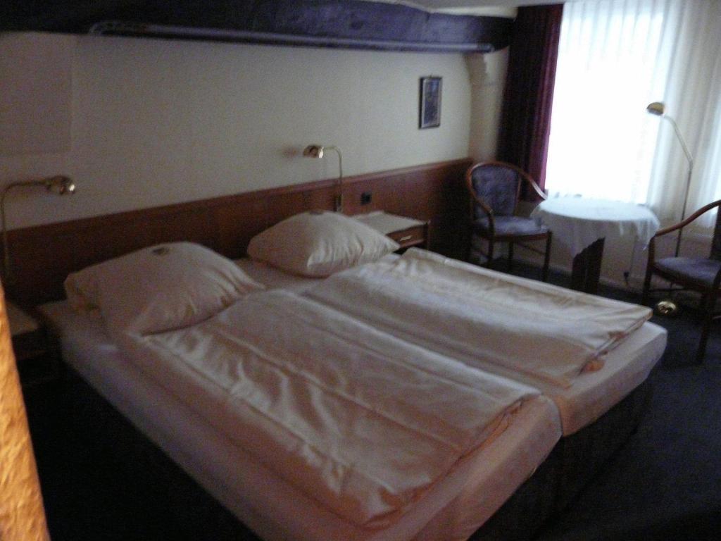 Hotel Scheffler Garni Lüneburg Kamer foto